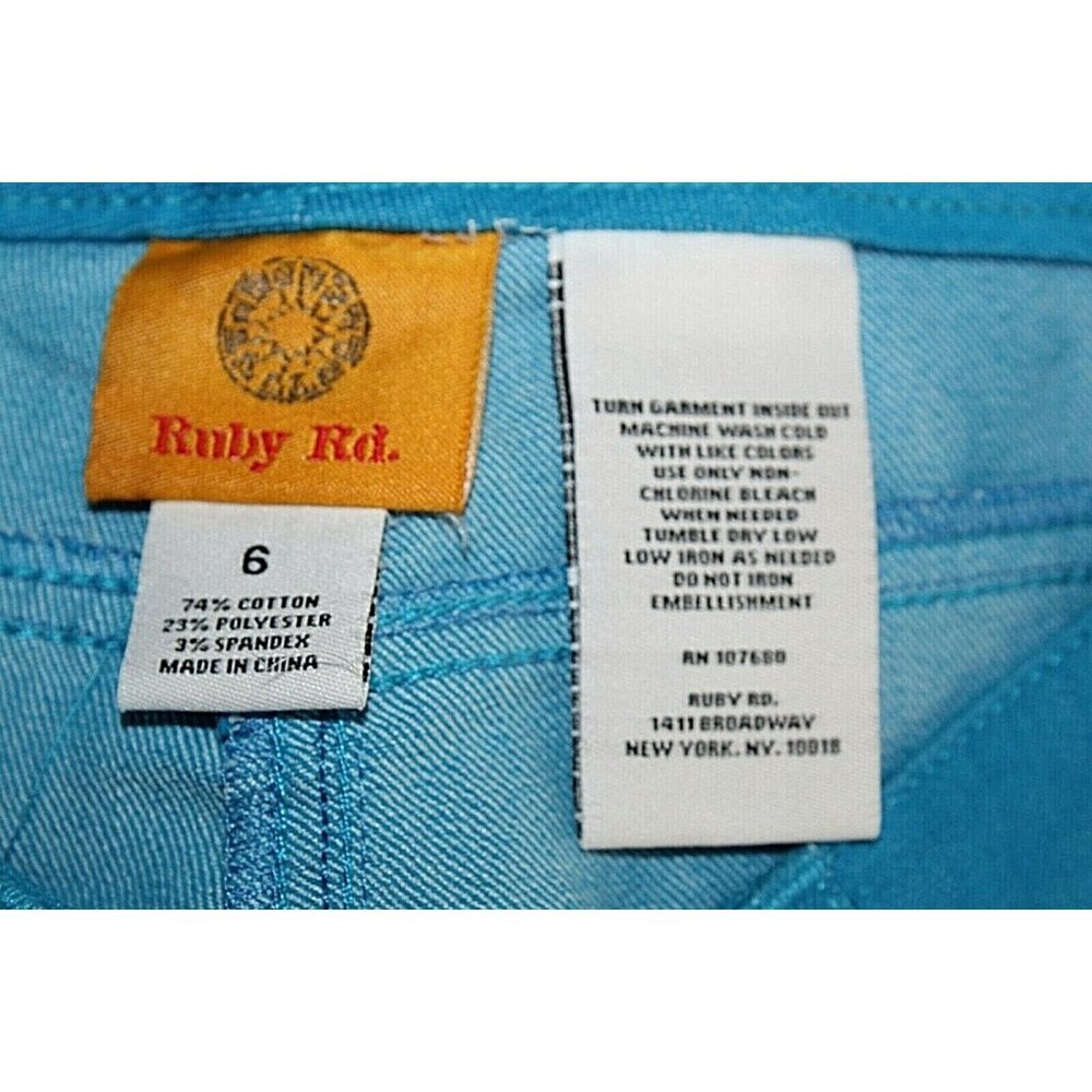 Ruby Rd Sz 6 x 18 Blue Rhinestone Pockets Cotton Blend Crop Jean Pant - Picture 5 of 5